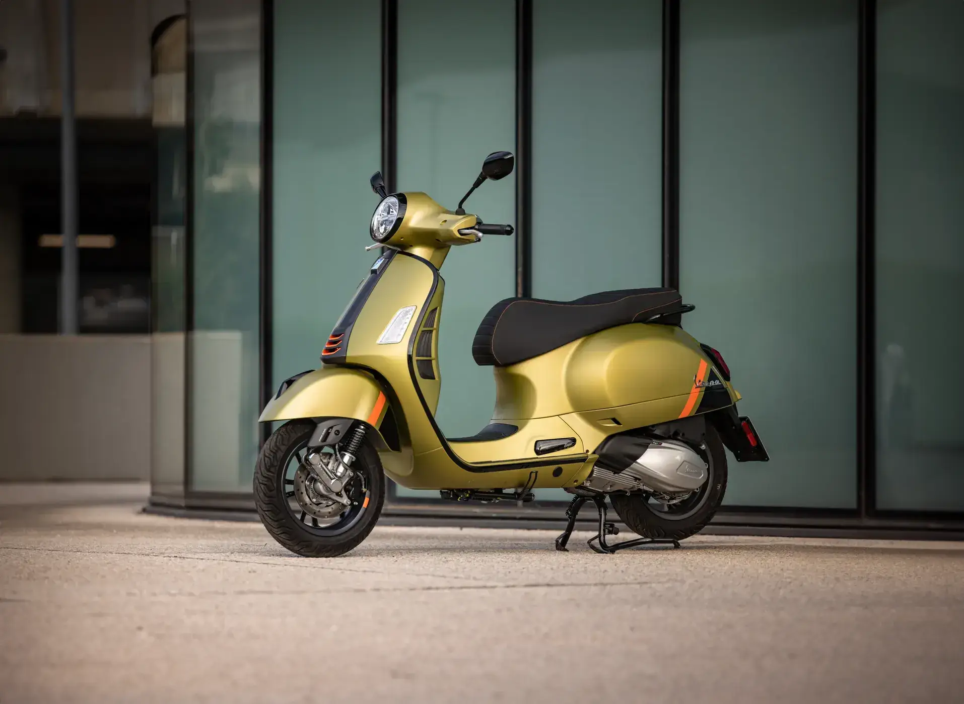 /images/models/gts-300-sport/gallery/1.webp